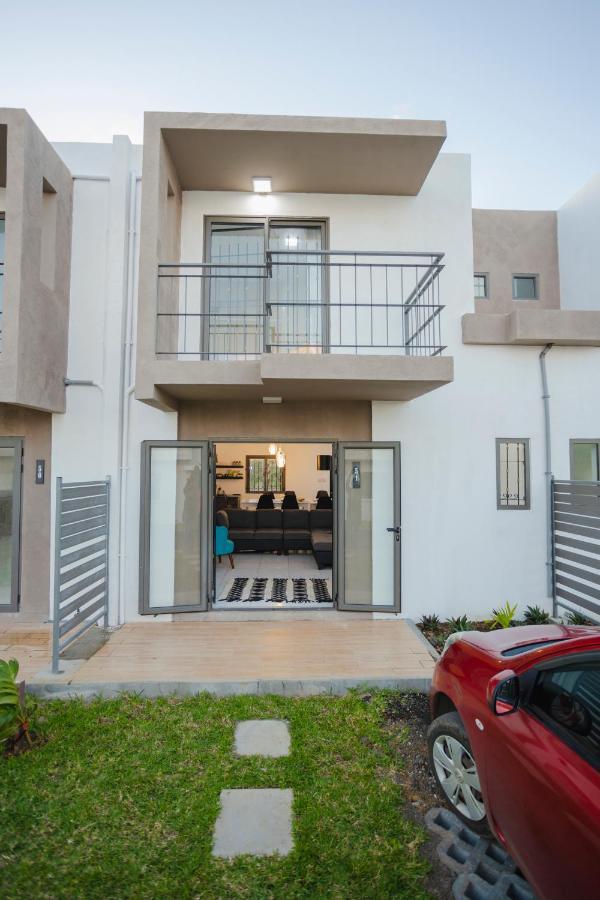 Le Palmiste Lovely 2-Bedroom Duplex With Pool Grand-Gaube Exterior foto