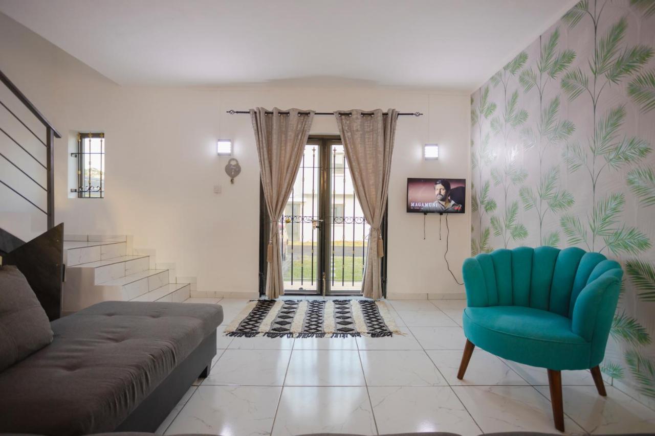Le Palmiste Lovely 2-Bedroom Duplex With Pool Grand-Gaube Exterior foto